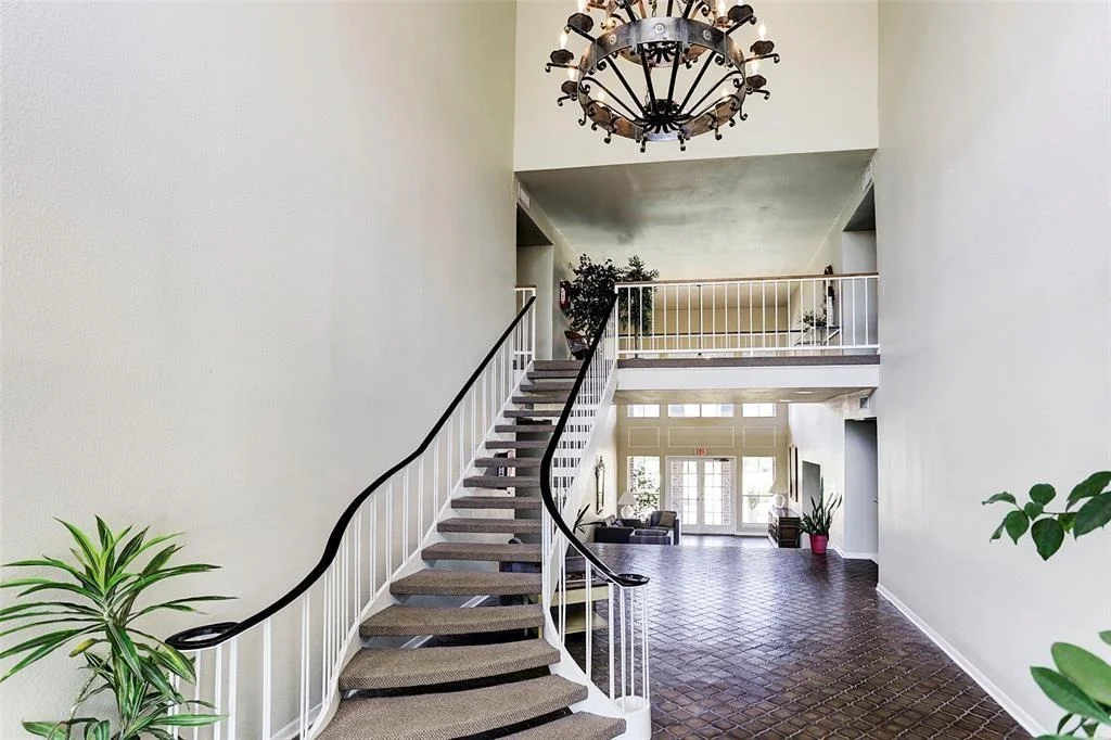 Photo of Unit 29 at 7575 Katy Freeway
