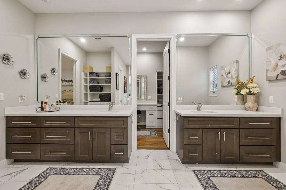 Photo of 33135 Willow Bend Road