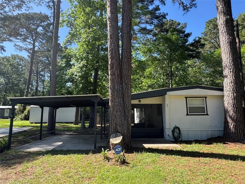 Photo of 69 E Whippoorwill Lane