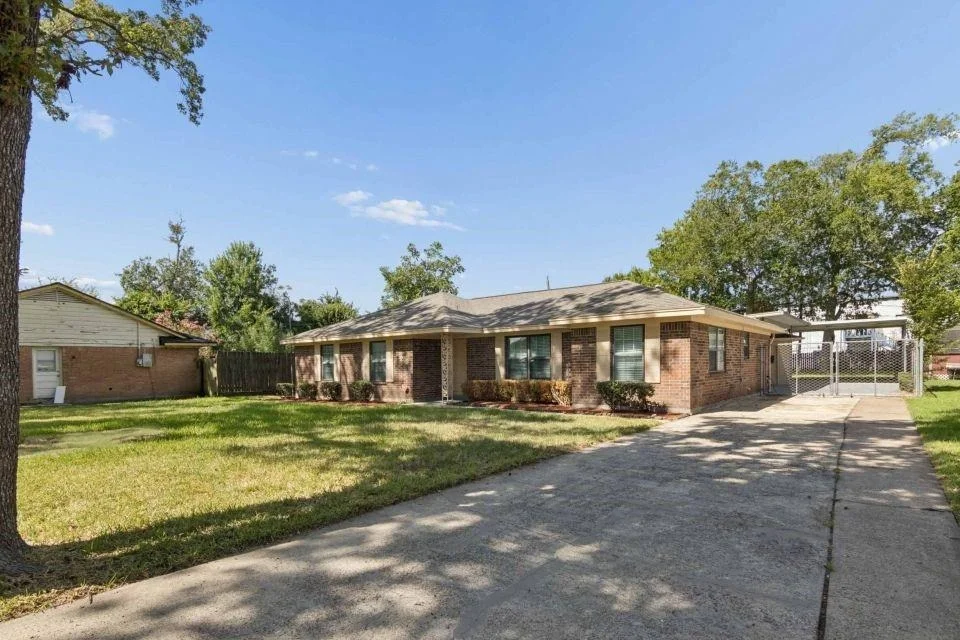 Photo of 123 Lone Oak Drive