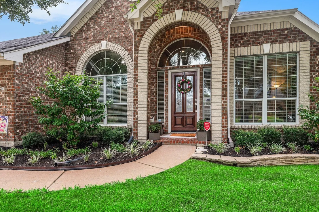 Photo of 606 Silver Creek Circle