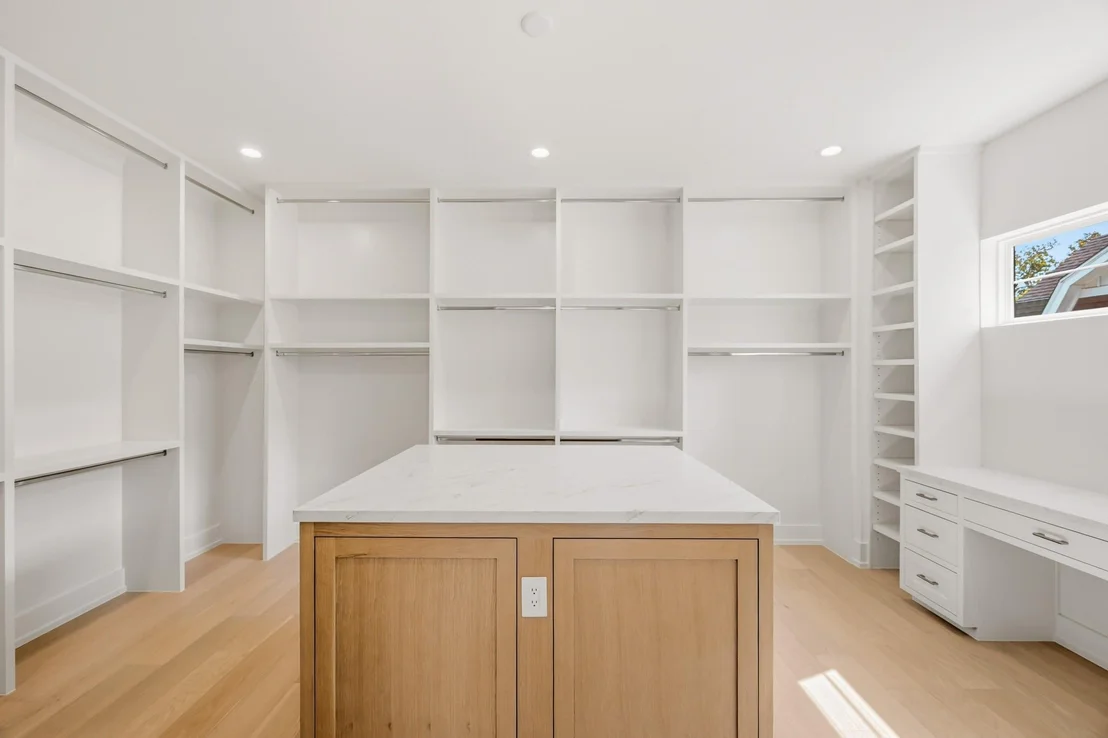 Photo of 715 Merrill Street