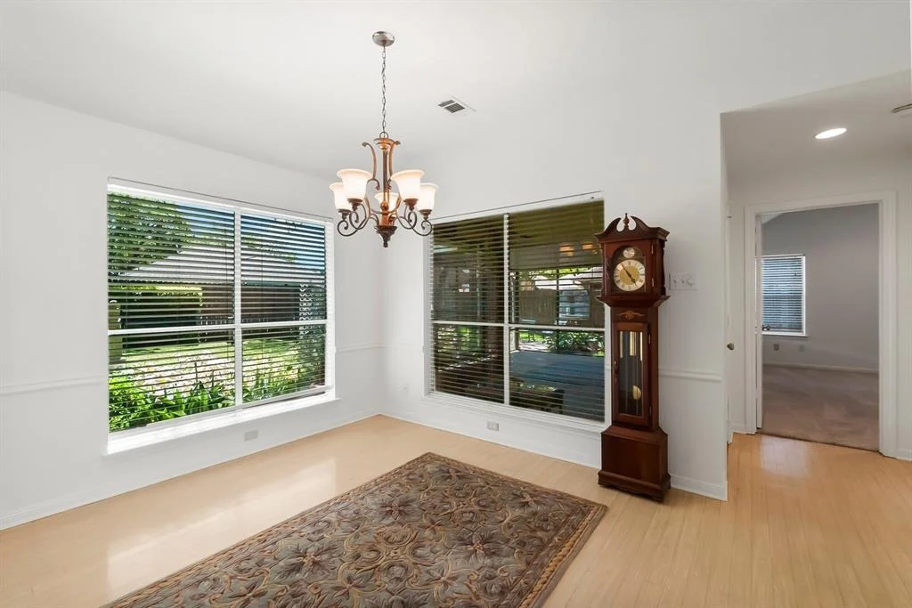 Photo of 5341 Lakeshore Drive