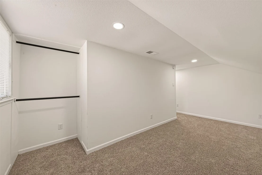 Photo of 2915 Whispering Springs Dr