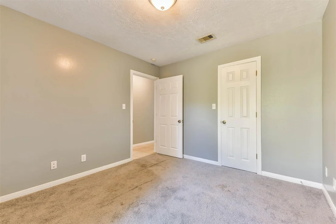 Photo of Unit 243D at 2501 Gulf Freeway