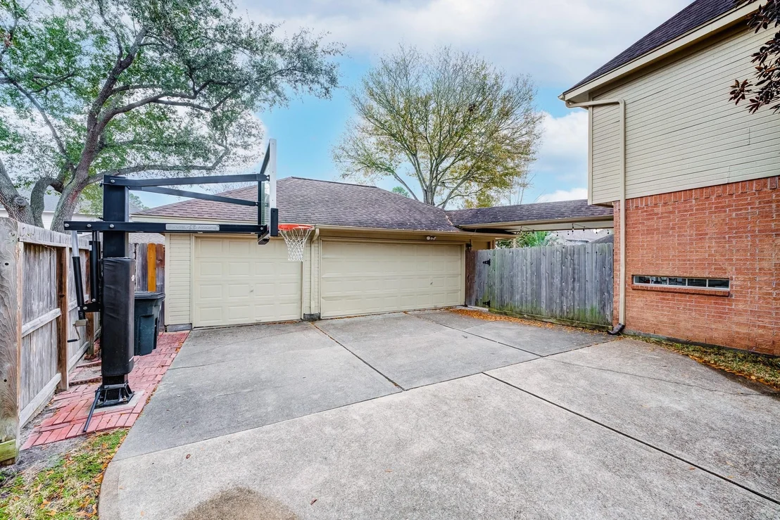Photo of 20511 Shadow Mill Court