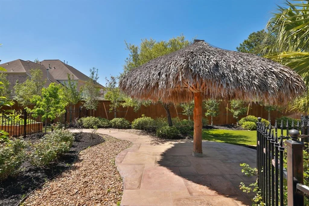 Photo of 6 White Meadow Court