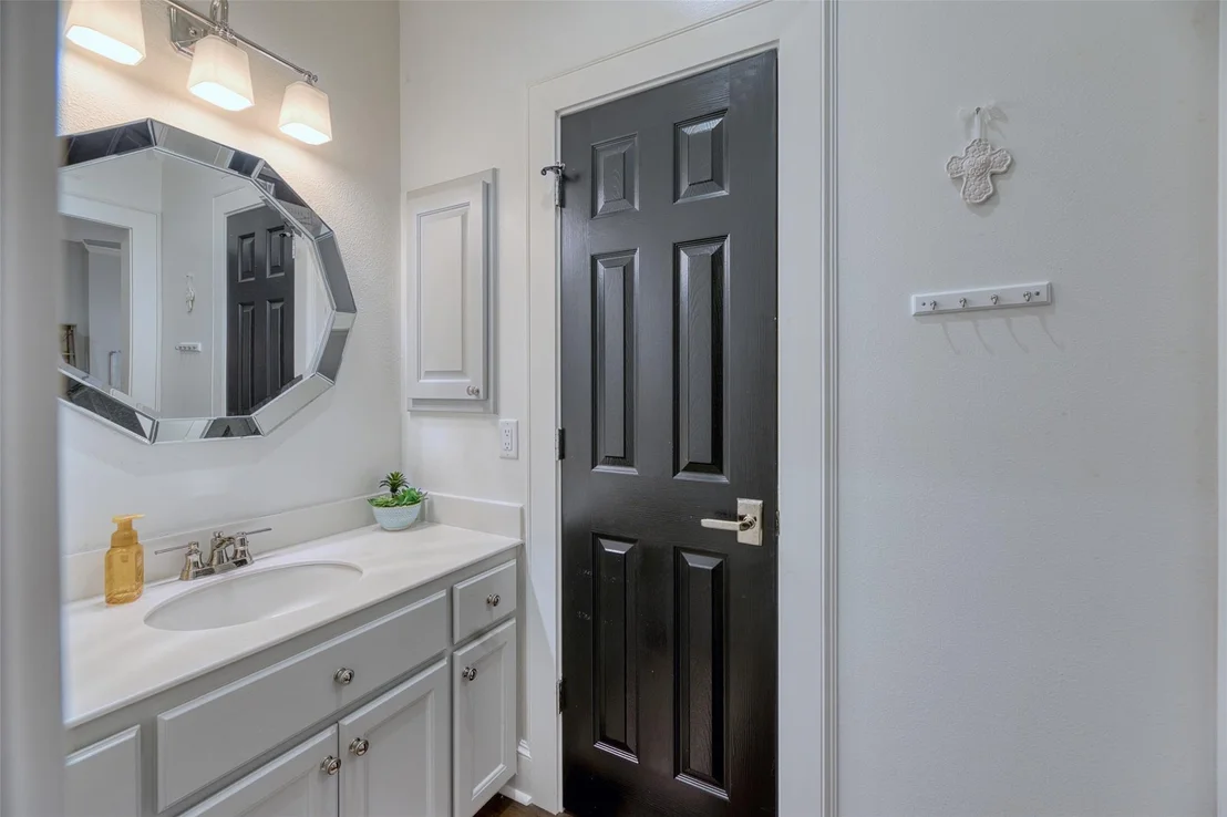 Photo of 923 Chinquapin Place