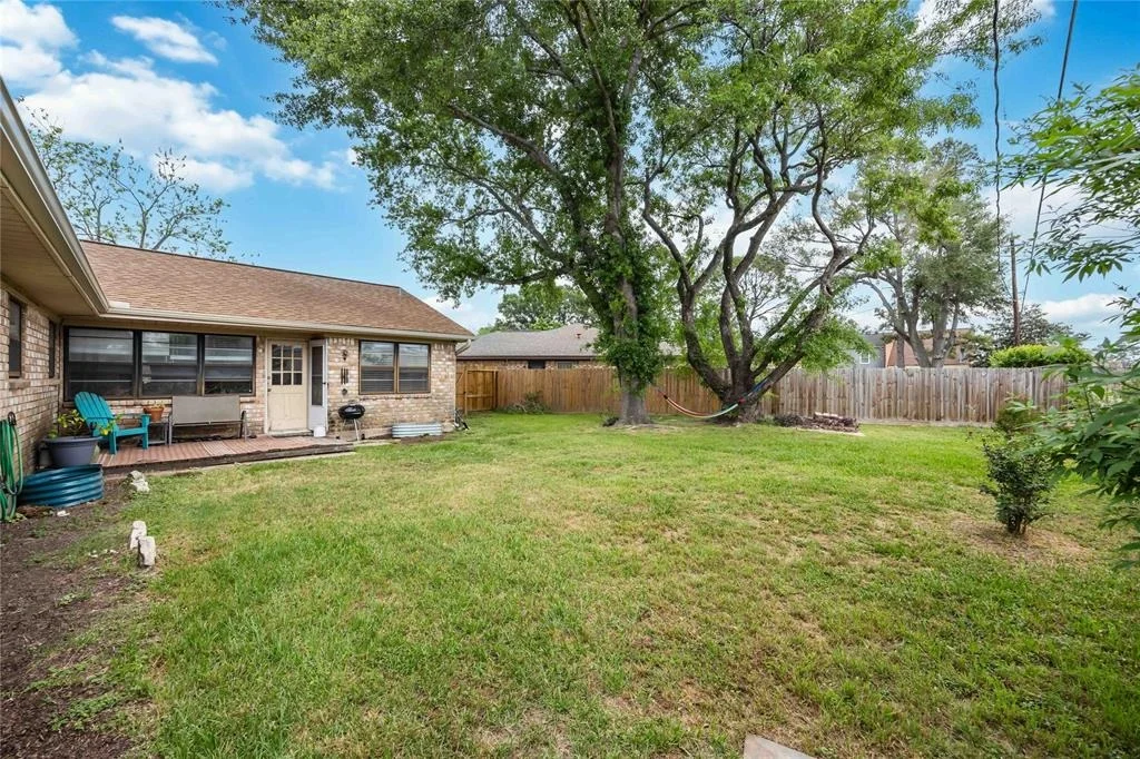 Photo of 6107 Brown Bark Drive