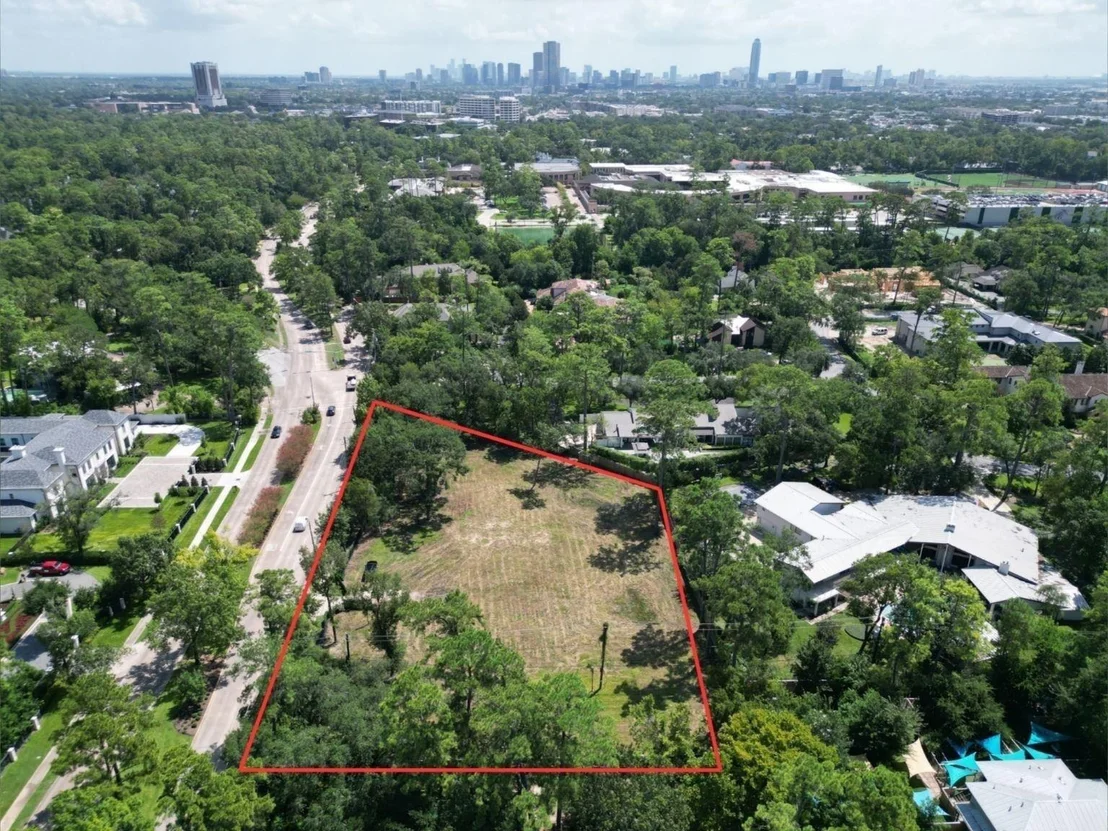 Photo of 11439 Memorial Drive