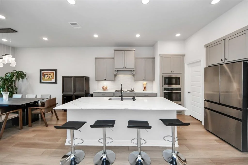Photo of 9403 Cedros Valley Drive