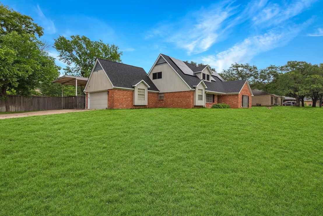 Photo of 3501 Tanglewood Drive