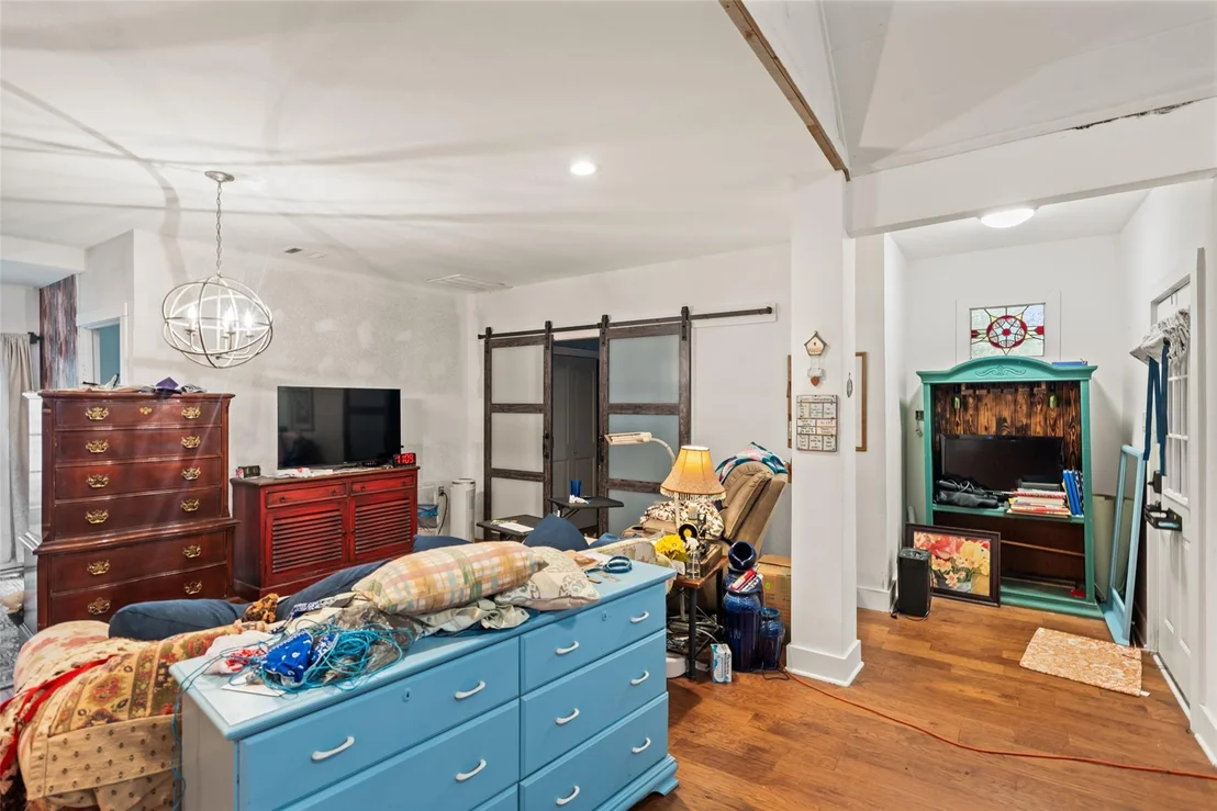 Photo of 2319 Creekleaf Road