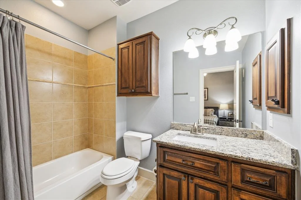 Photo of 23 E Loftwood Circle