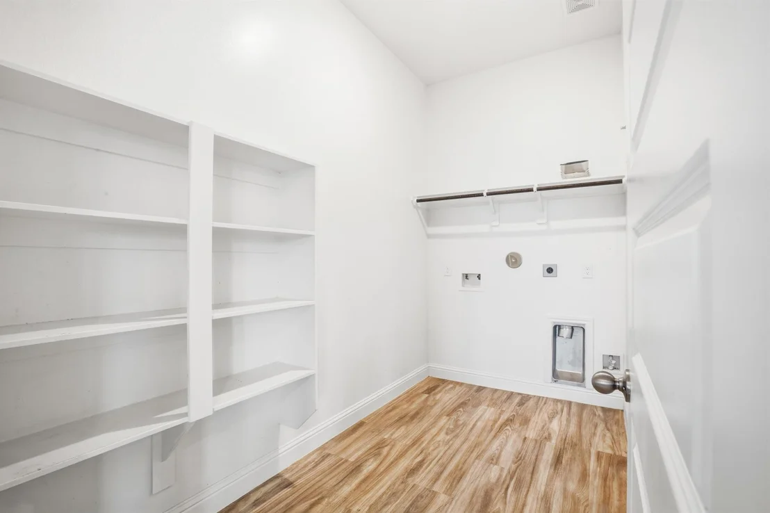 Photo of 4615 Bartagrass Drive