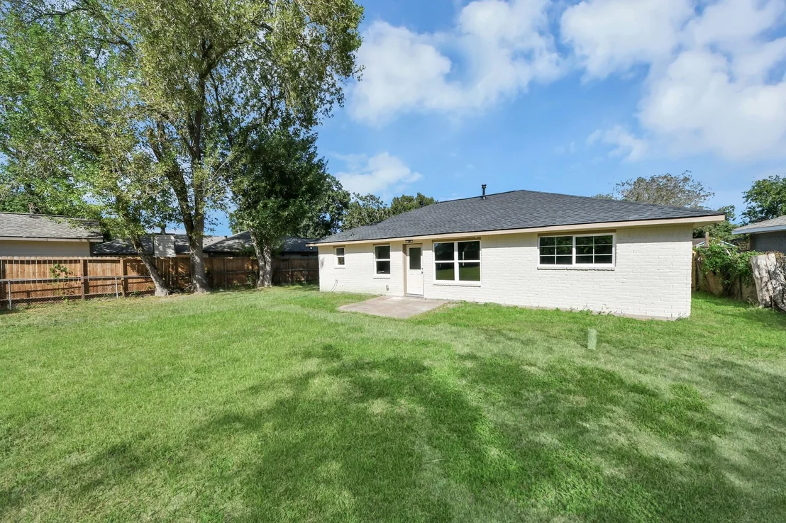 Photo of 5131 Beechaven Street