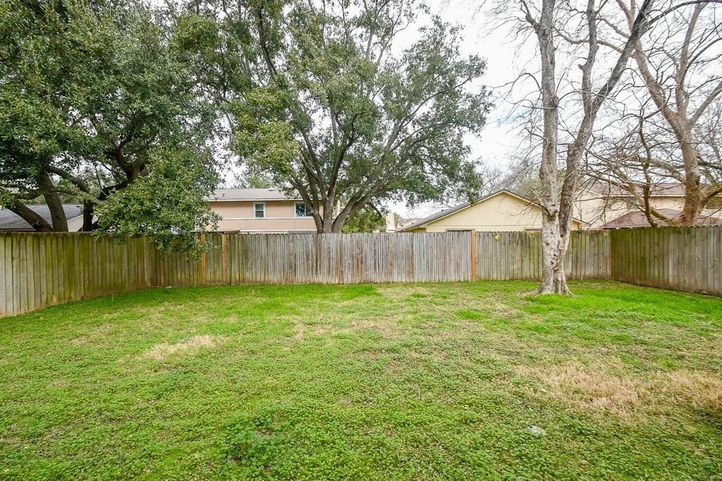 Photo of 935 Western Hills Drive