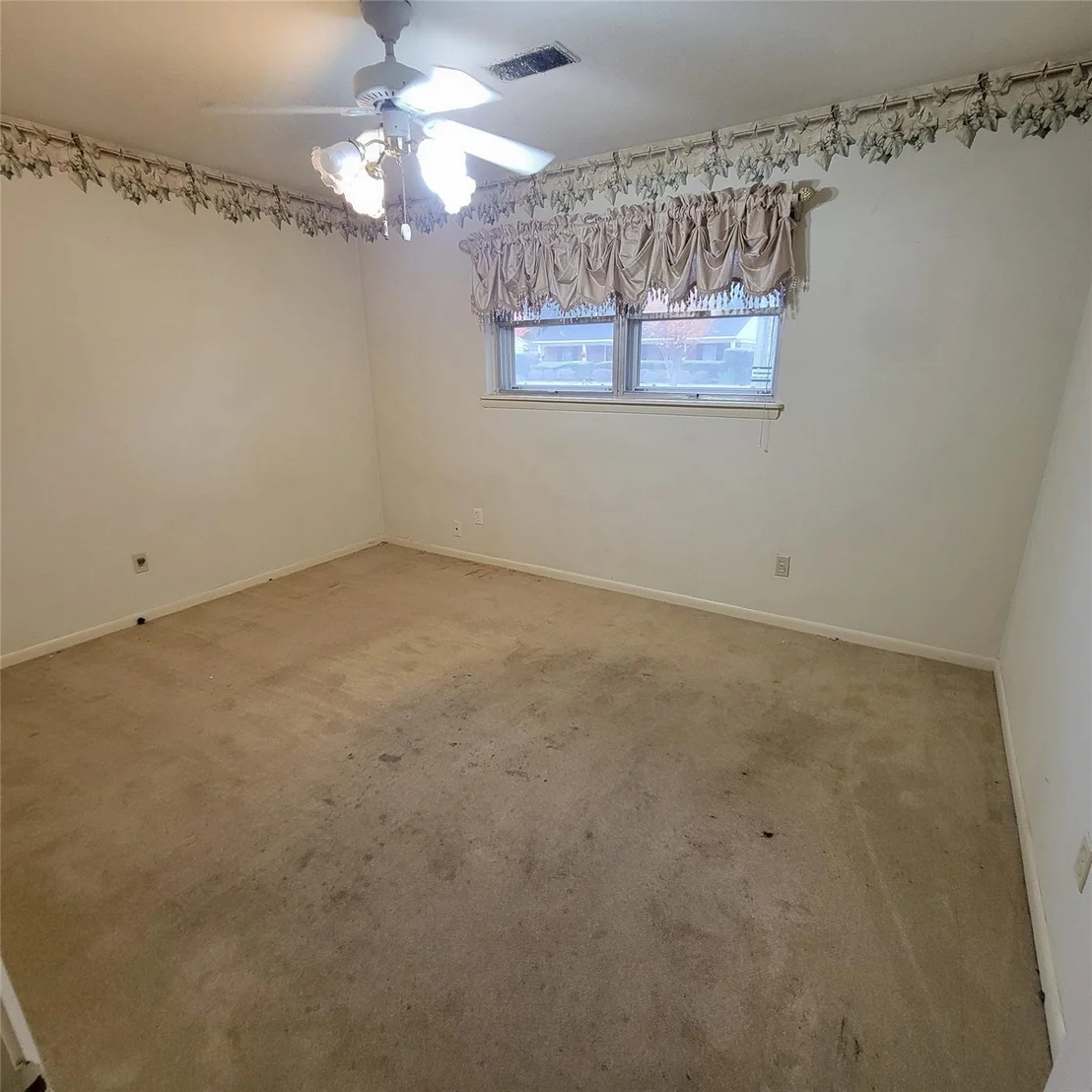 Photo of 5718 Burlinghall Drive