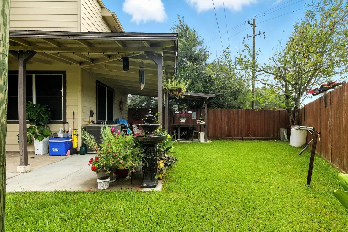 Photo of 9238 Quercus Circle