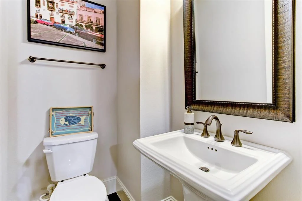 Photo of 710 N Shepherd Drive
