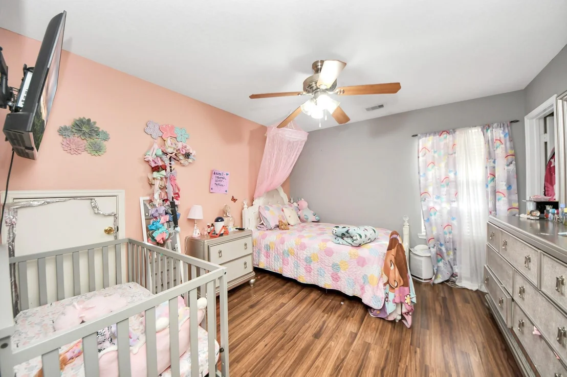 Photo of 922 N Sky Drive