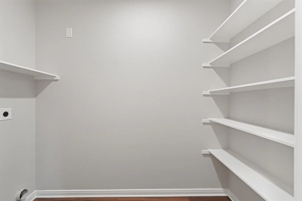 Photo of 327 Pecan
