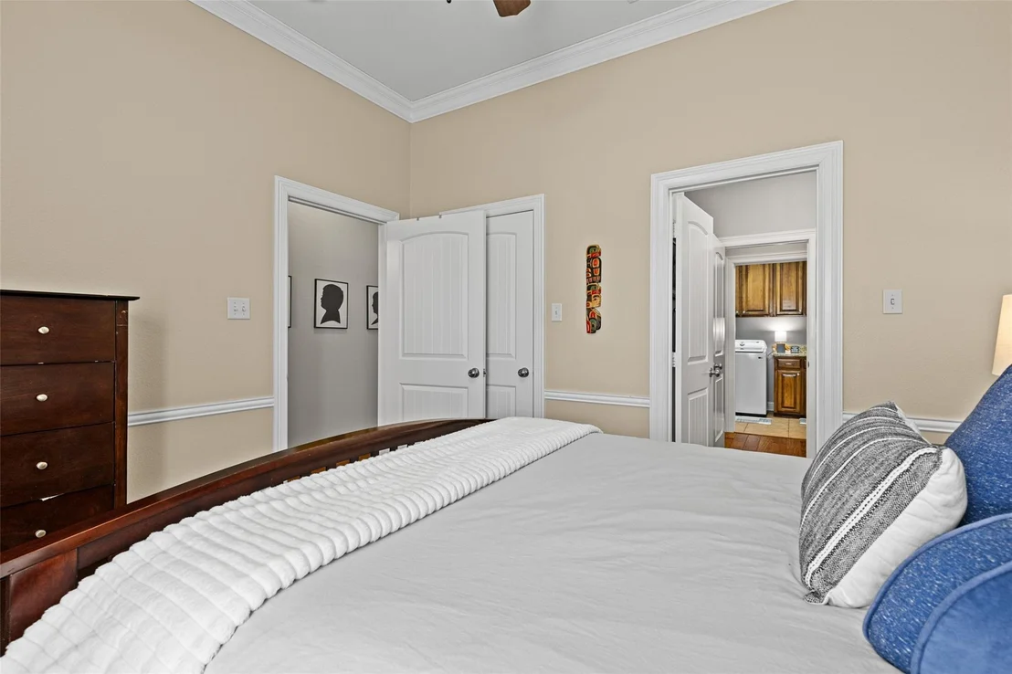 Photo of 155 Oakland