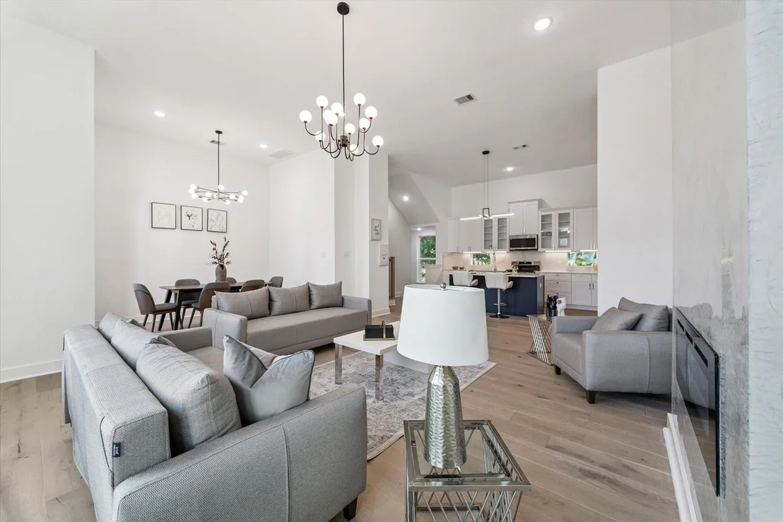 Photo of 2122 Oatfield Drive