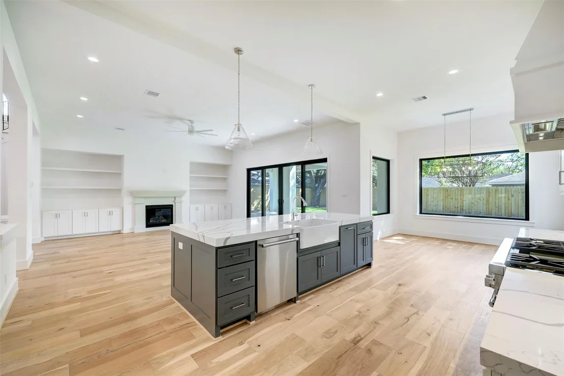 Photo of 4514 Devon Street