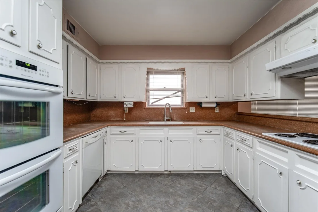 Photo of 1107 Pear Tree Lane