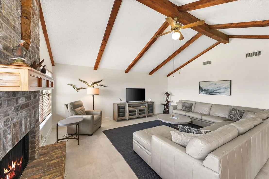 Photo of 426 Shark Lane