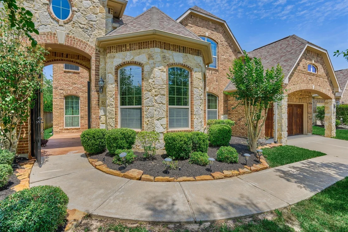 Photo of 6 Devon Dale Drive