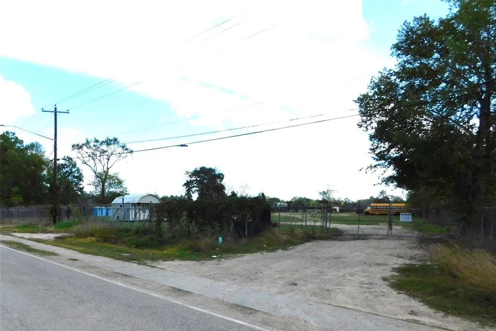 Photo of 9800 Hirsch Road