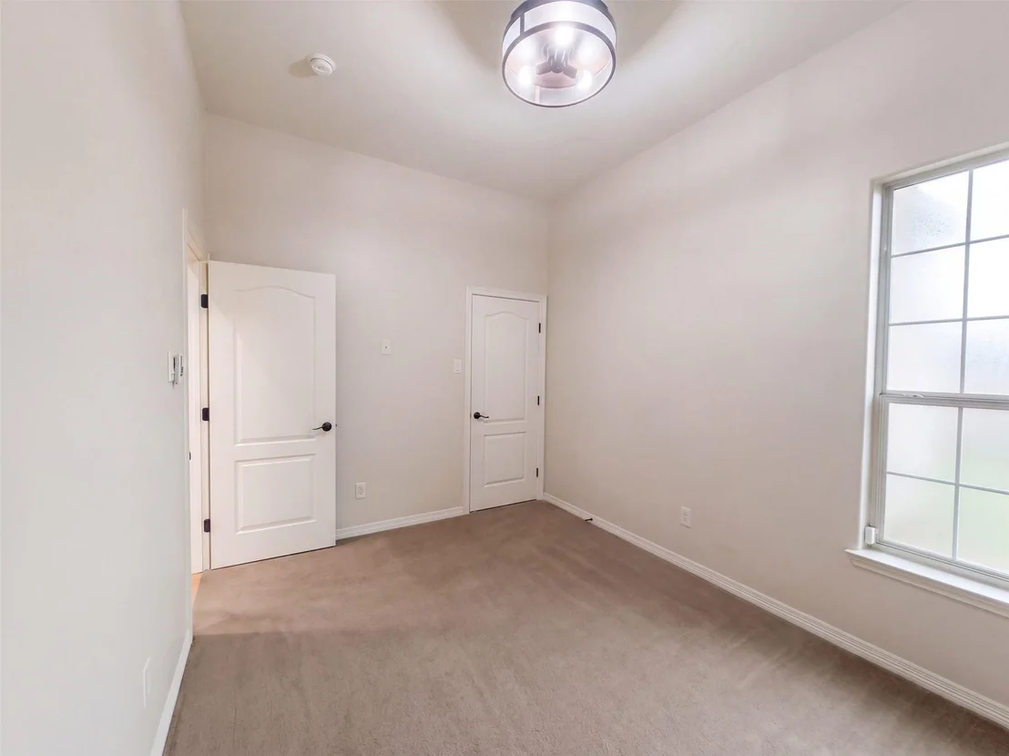 Photo of 1005 Lewis Drive