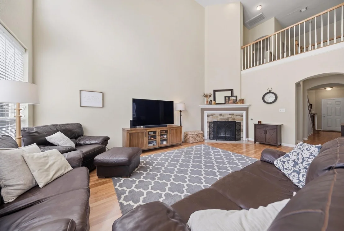 Photo of 2913 Oakwood Drive