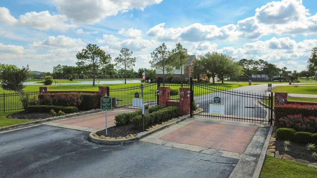 Photo of 226 Lago Circle Drive N