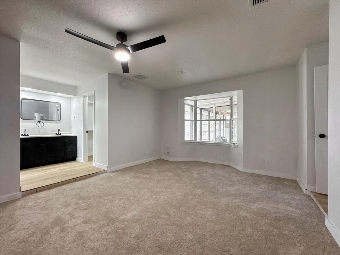 Photo of 4934 Whispering Falls Drive