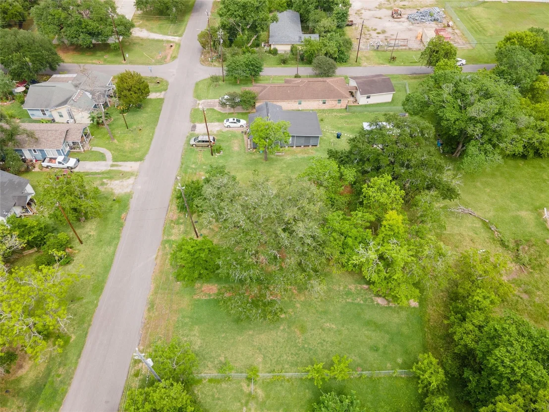 Photo of 507 Cemetery Street