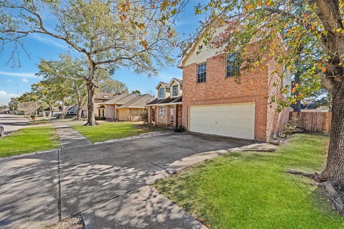 Photo of 11123 Gatesden Drive