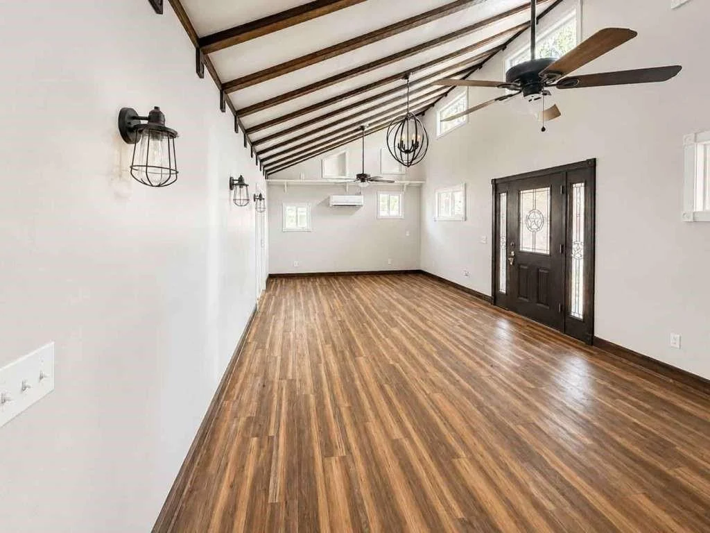 Photo of 108 W 9th Street