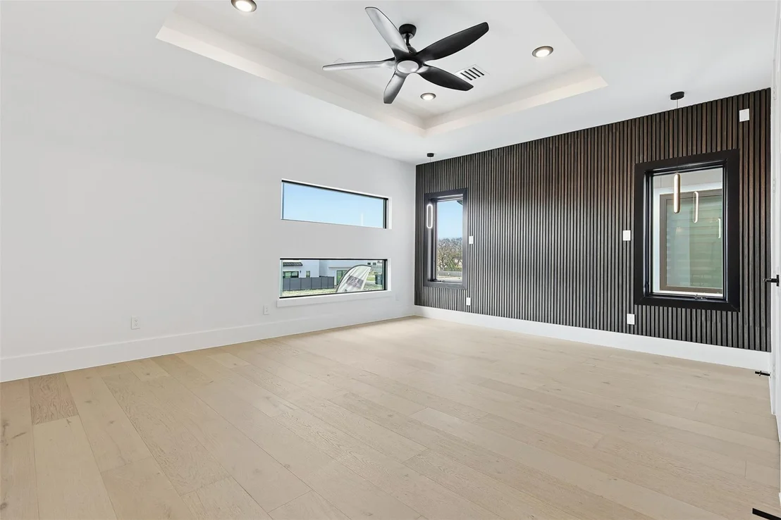 Photo of 619 Rolling Oaks