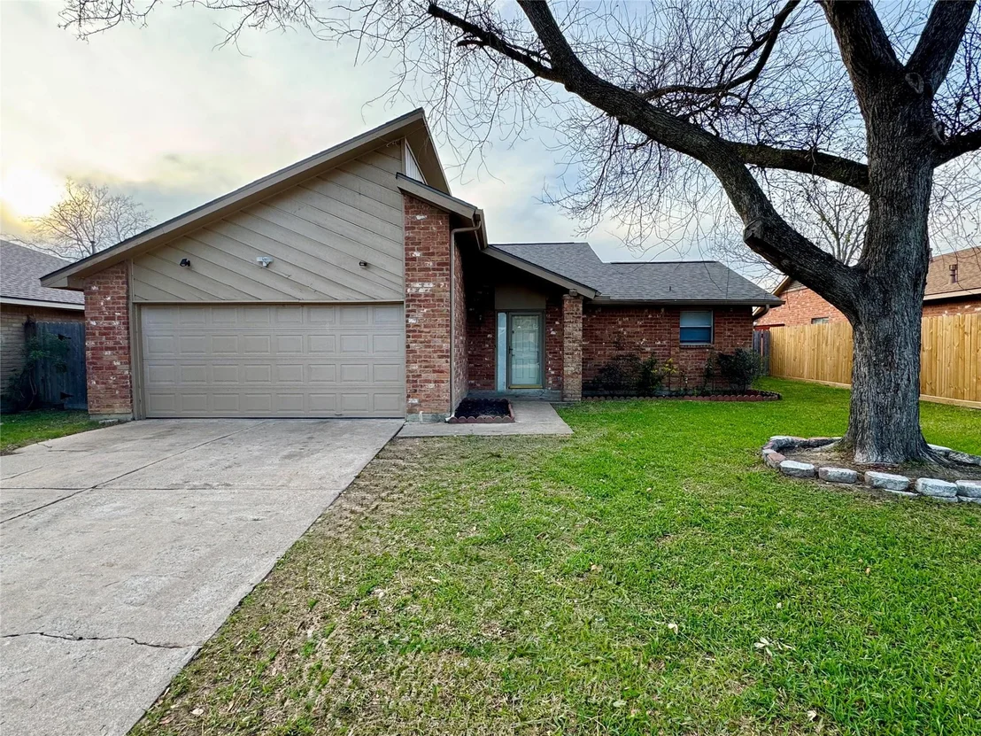 Photo of 6843 Drewlaine Fields Lane