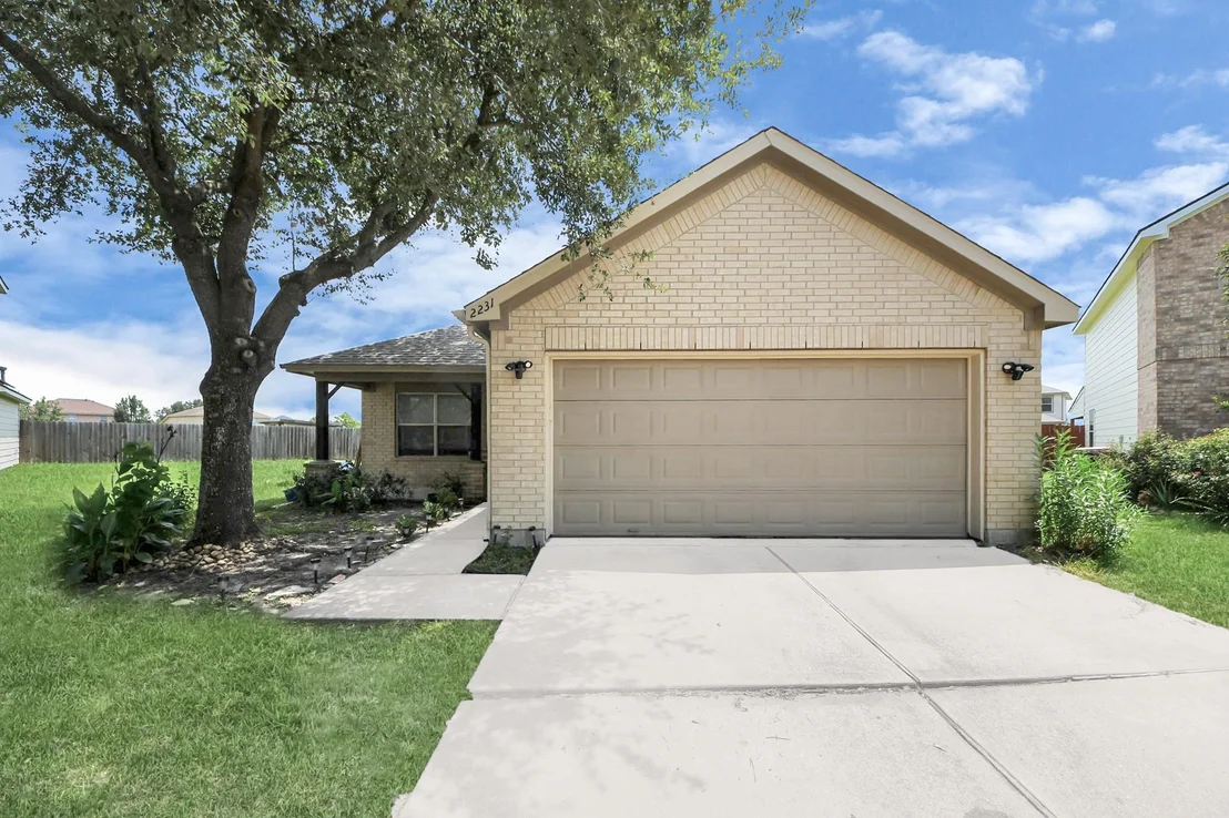 Photo of 2231 Pine Croft Drive