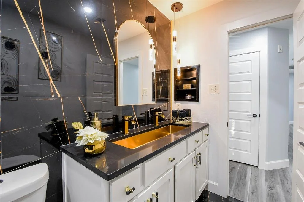 Photo of 15822 Land View Drive