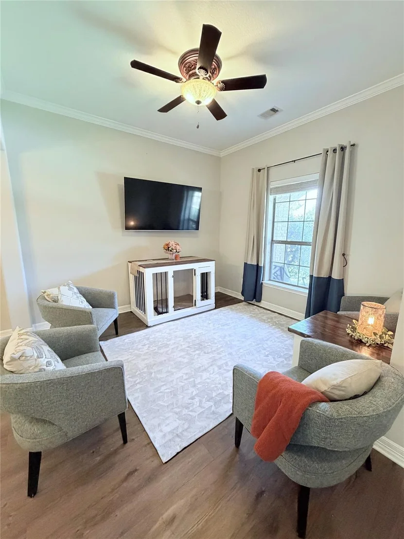 Photo of 1721 Round Oak Lane