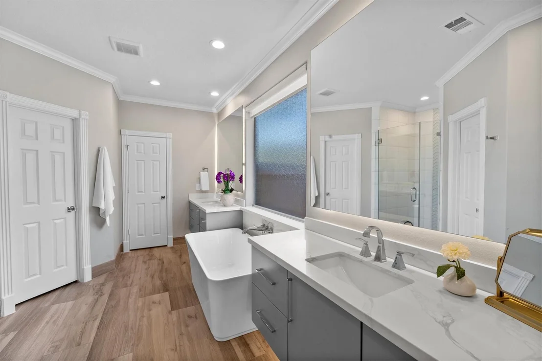 Photo of 15206 Hilltop View Drive