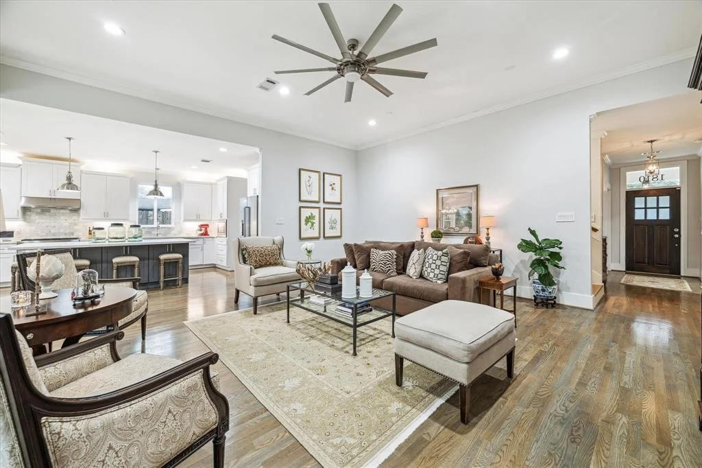 Photo of 1810 Chantilly Lane