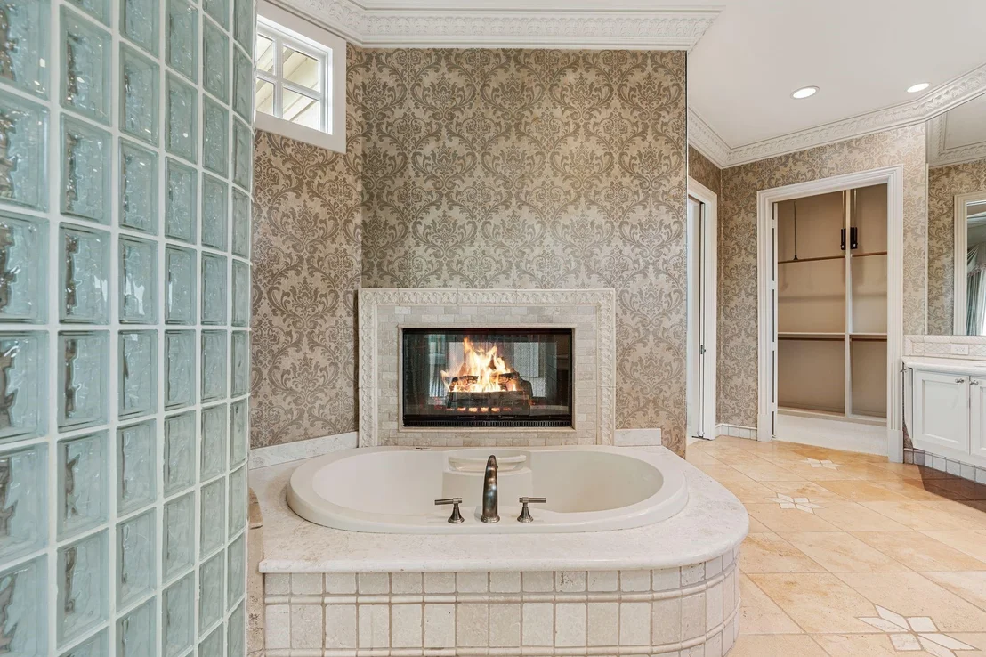Photo of 835 Echo Lane