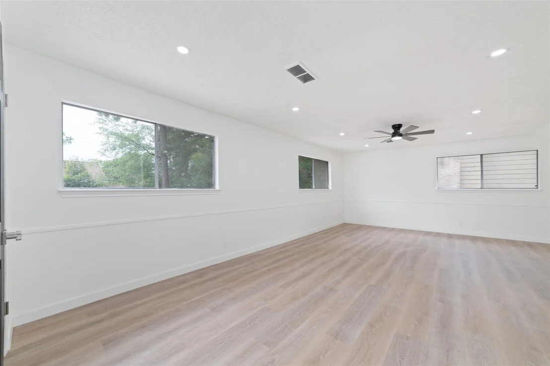 Photo of 7910 Oak Moss Drive