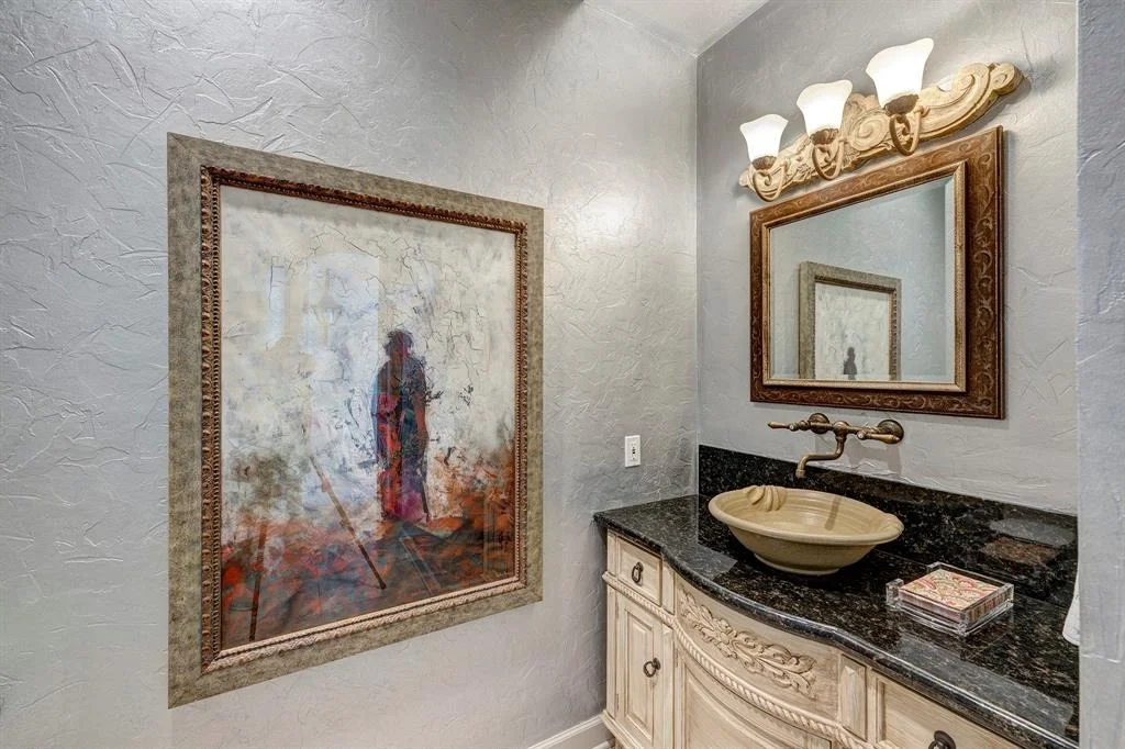Photo of 702 Mulberry Lane
